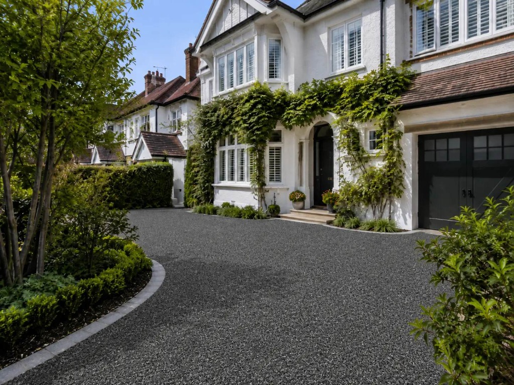 Resin bound driveway installation in Ealing by Windsor Resin Driveways